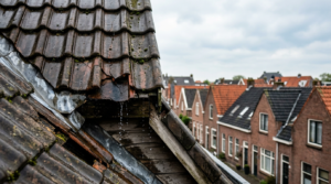 Daklekkage Tips bij Spoed: Uw Ultieme Gids voor Noodgevallen